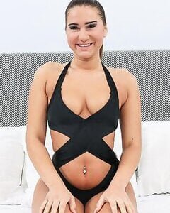 Desirae Rose