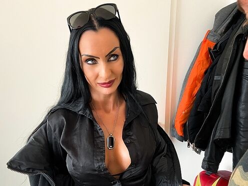 Sydney Dark: Inked Bitch Doesn't Want to Date She Wants To Fuck