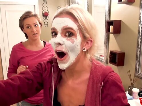 Two bombshell chicks sharing one big dick