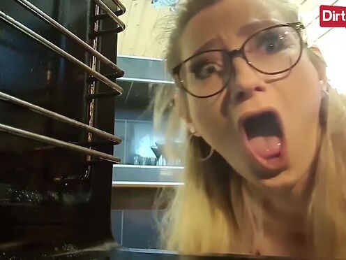 Big Titted Vika Viktoria Gets Stuck In The Oven & Gets Her Snatch Pounded In Doggystyle - Free Porn Video