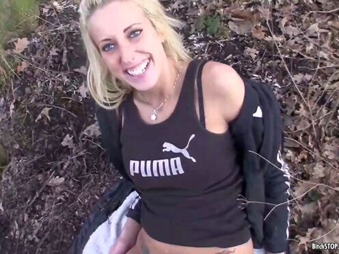Blonde excited for a good fucking in the great outdoors