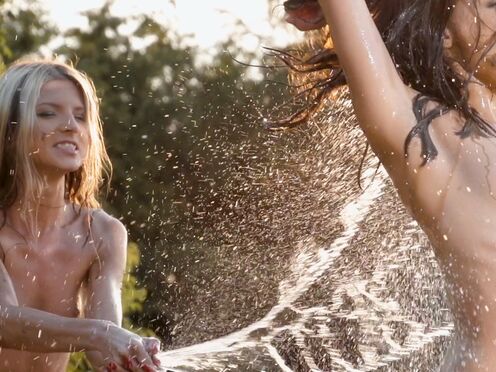 Sporty leasbians eating twat