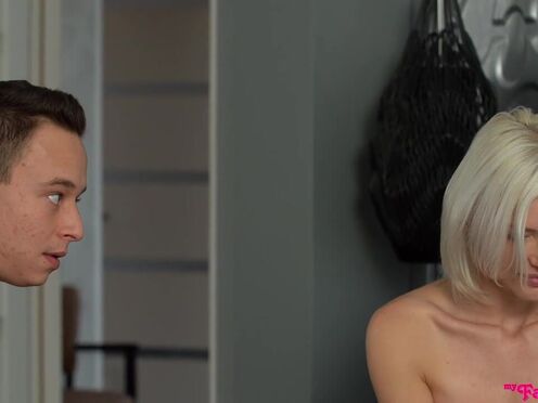 MyFamilyPies: Stepsisters Diary with Zazie