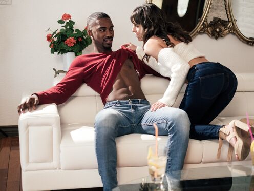 Lustful Vera lets Rod try to seduces her into fucking her.