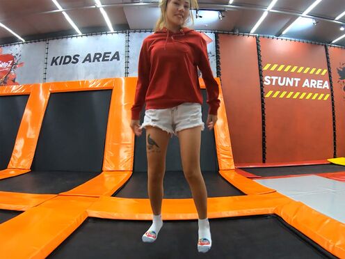 Thai amateur MOMMY GF having fun on a trampoline & screwed at home