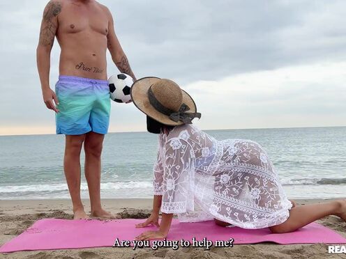 Satisfying latin Alika Penagos tries to do a yoga video on the beach