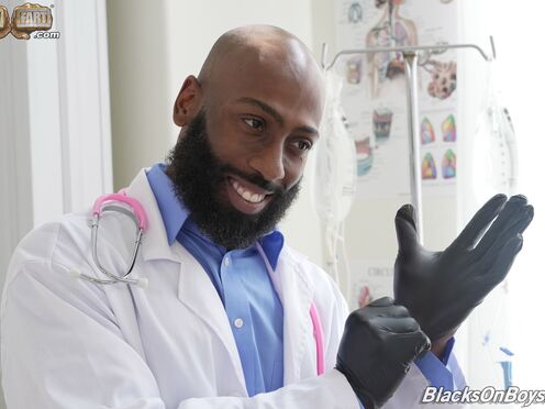 JJ Lake gets into treatment Aiden Langston's tight booty