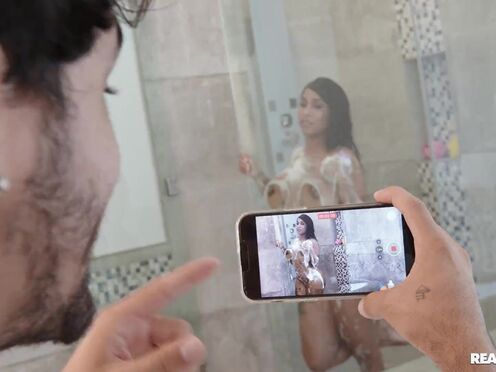 Phat assed black Paris the Muse gets ravaged after shower