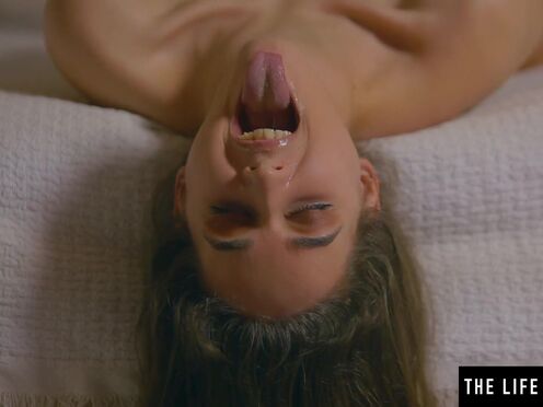 Sexy babe fingers her bushy muff & tight butt without inhibition