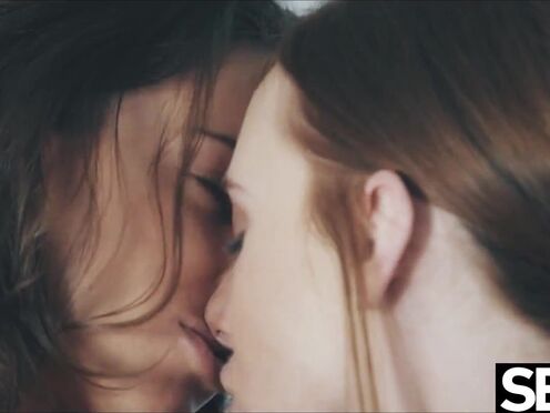 Watch this cute redhead & hot brunette eat each other's cunt