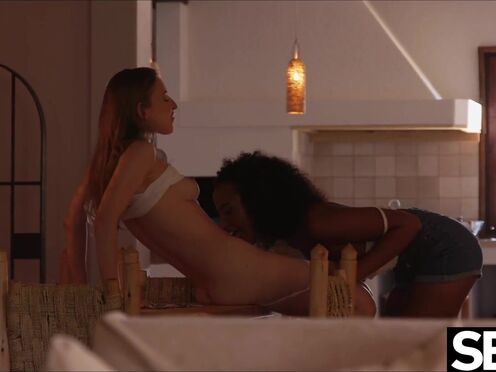 Sexy Black model eats her blonde Girlfriend's muff for breakfast