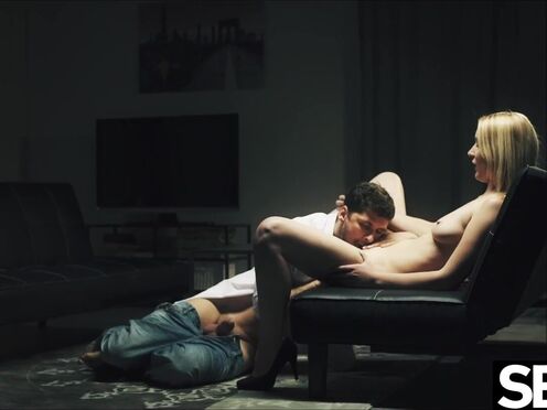 Beautiful blonde hot chick bucks on her Boyfriend's boner in cowgirl