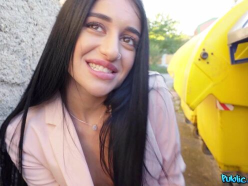 Skinny Russian bus stop pickup - Ara Mix, Martin Gun