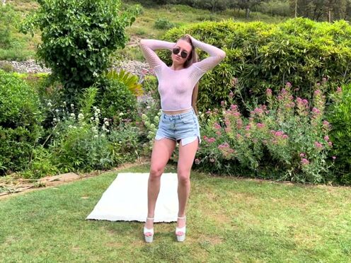 Julia, first in France for the Belarusian bomb!