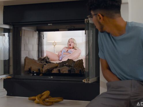 CAUGHT FAPPING How's It Feel When I Hold It?- Diego Perez, Sadie Summers