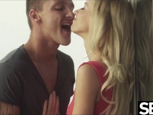 Gorgeous girl gives a hot blowjob & gets a creampie reward