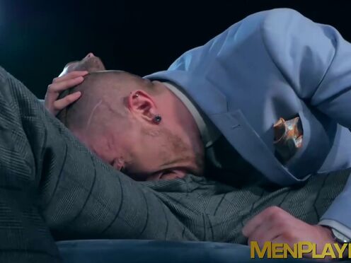 Bearded businessmen Franky Fox & Jp Dubois hard bareback