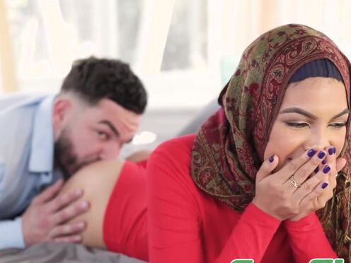 FAMILY STROKES Maya Farrell seduces stepbrother into fucking her hardcore
