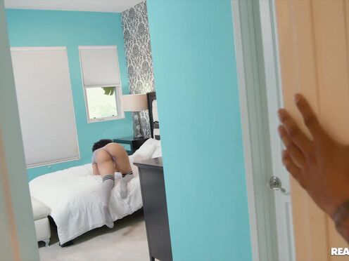 Diamond Banks gets ravaged by huge black cock after yoga