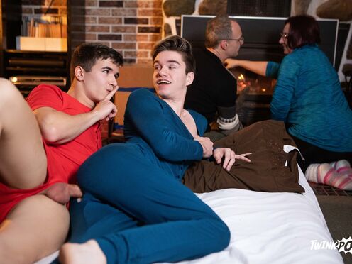 Maverick Sun & Jordan Lake having a romantic bareback night