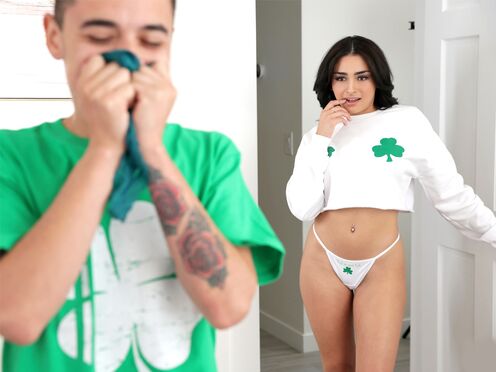 Latin teen stepsis Vanessa Moon was smokin sexy for unlucky stepbrother