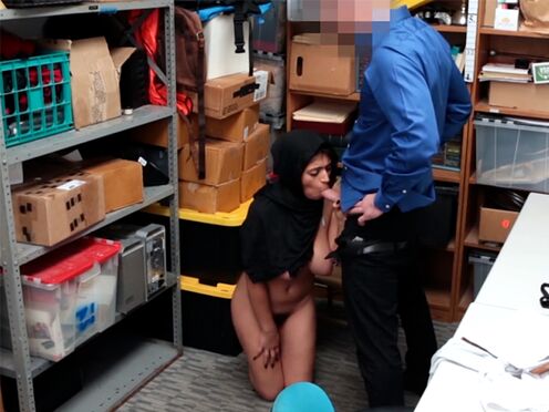 Hot big butt Arab teen Ella Knox banged because of stealing by LP officer