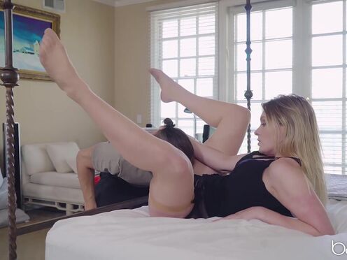 He finally fucks his sexy roommate