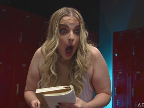 Masseuse Codi Vore surprised about her BULGE!