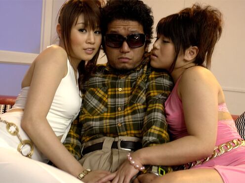 Honami Isshiki & Alice Mizuno please a guy