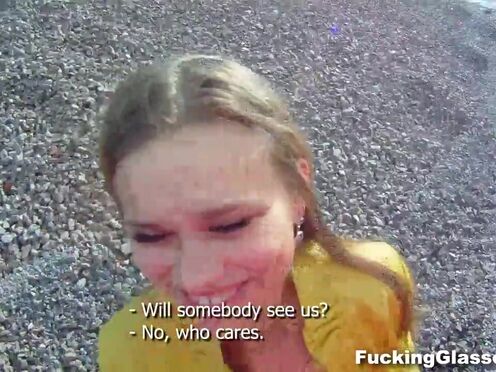 Hung Guy Tricks Chick Into Fucking Him At A Construction Site