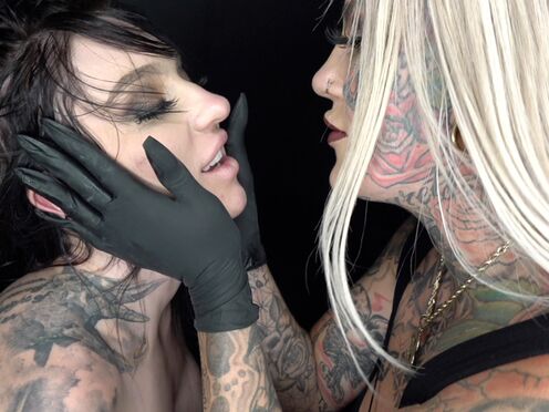 Evilyn Ink destroys Misha during a hot energetic fuck!