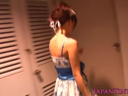 Oriental Mayu Nozomi takes a long meat inside