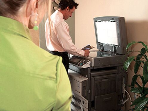 Is this your cunt in the copy machine?! - Luna Azul