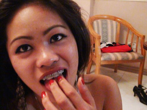 Bracefaced asian Corina