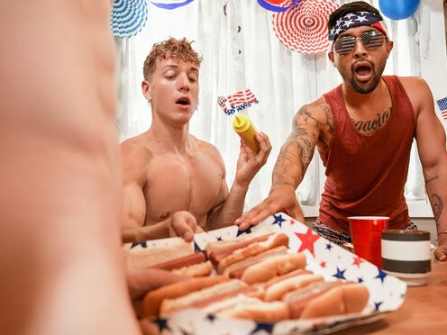 Fourth of July a la gay porn - Finn Harding & Felix Fox