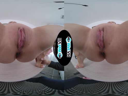 Huge tit Skylar Vox rides a shaft in P-O-V (VR porn)