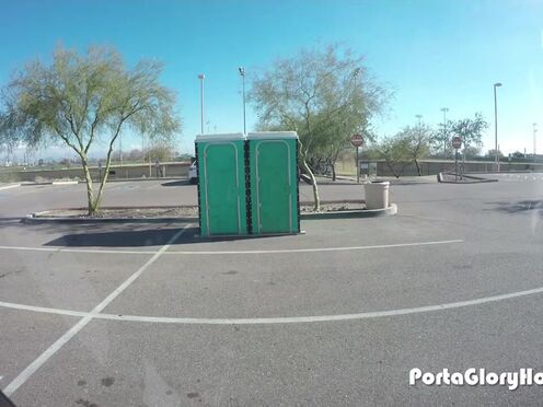Porta Gloryhole Chubby hoe in public GH