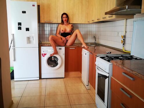 Passionate mommy masturbates in the kitchen - Wet Kelly