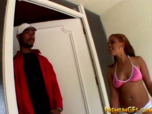Carwashing black teen snatch bounces on shaft