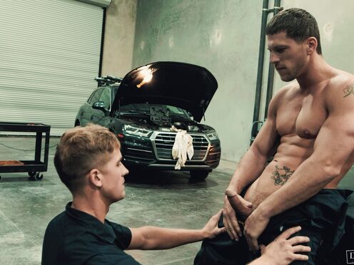Gay car mechanics - Brandon Anderson & Roman Todd