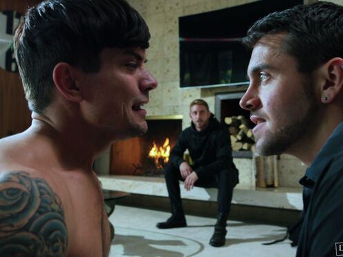 Intruder wants the gay couple not just the stuff - Johnny Ford, Dakota Payne & Dante Colle