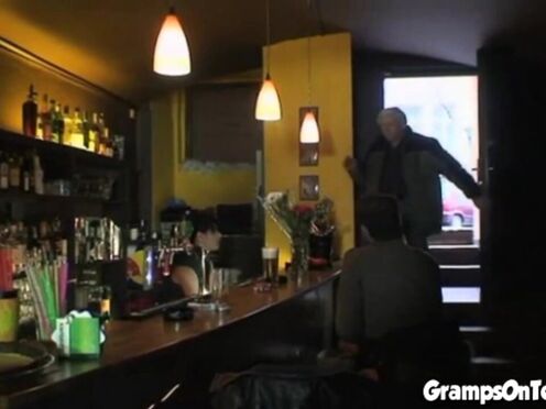 Teen barmaid screws oldie in reverse