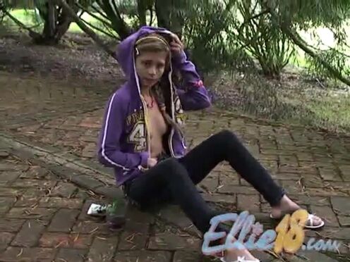 Ellie 18 loves Outdoor Fingering
