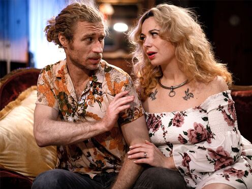 Guy saves mature STEPMOM Siouxsie Q her life & she stalks him after