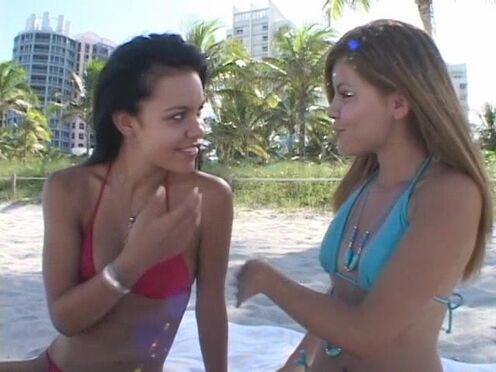 Bubble butt beach sluts picked up for some blowjob - Ruby Knox Vlaney Cruz