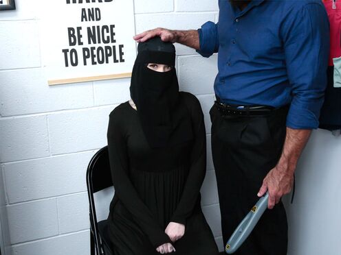 Muslim teen Delilah Day stole lingerie but got busted by a mall cop