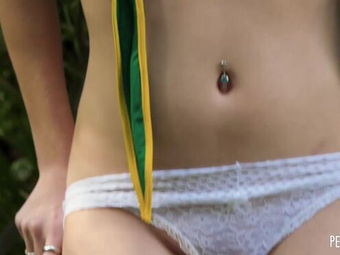 Petite blonde Hannah Hays sucks & fucks in the bedroom