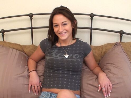 Very charming amateur gets creampied