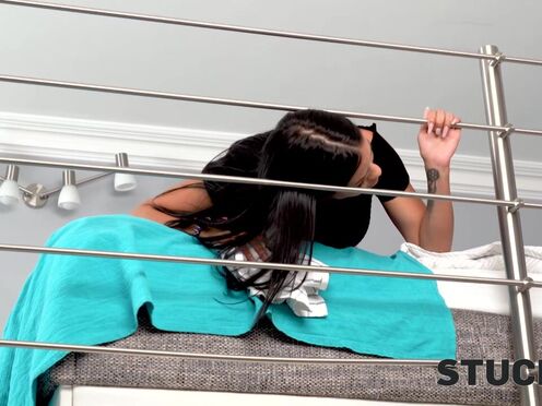 Stuck while cleaning, surprise! - CANELA SKIN