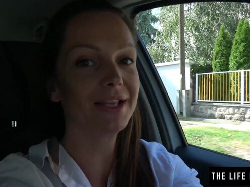Coco De Mal strips in a car & fingers her muff